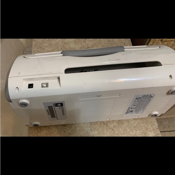 CRICUT CRV001 Personal Scrapbook Paper Craft Cutting Machine + Plus Extras - Picture 9 of 12